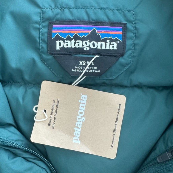 NWT Patagonia Women's Silent Down Jacket Coat XS Northern Green $269 - Picture 6 of 12